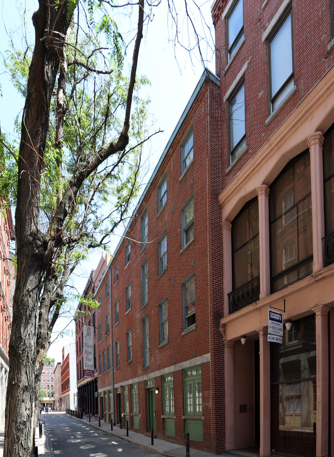 Lippencott Court in Philadelphia, PA - Foto de edificio - Building Photo