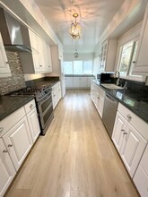 3001 Palos Verdes Dr N in Palos Verdes Estates, CA - Foto de edificio - Building Photo