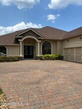 1613 Fairway Ridge Dr in Orange Park, FL - Foto de edificio - Building Photo