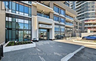 8010 Derry Rd in Milton, ON - Building Photo