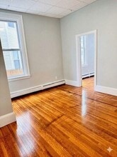 123 Cottage St. in Pawtucket, RI - Foto de edificio - Building Photo