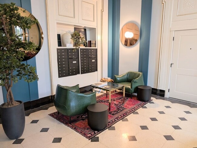 1453 Maple Ave in Evanston, IL - Foto de edificio - Building Photo