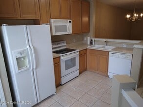 1321 Hampton Park Ln in Melbourne, FL - Building Photo - Building Photo