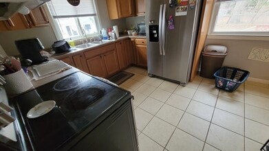 711 Beach Ave in Ames, IA - Building Photo - Building Photo