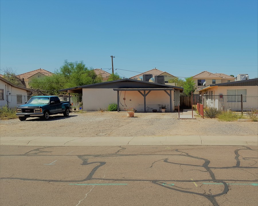 ASU 4plex in Tempe, AZ - Building Photo