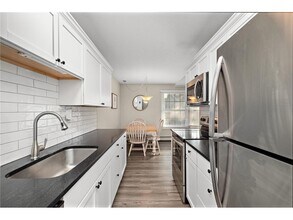 4618 Cedar Lk Rd S in Minneapolis, MN - Building Photo - Building Photo