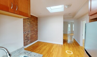 12 Marney St, Unit 2 in Cambridge, MA - Building Photo - Building Photo