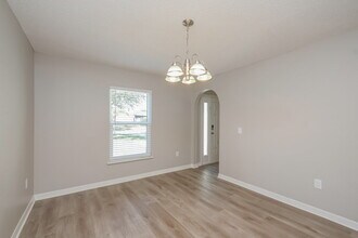 4918 Copper Canyon Blvd in Valrico, FL - Building Photo - Building Photo