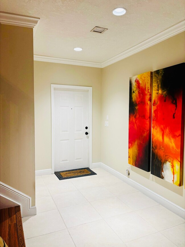 410 NE 1st Ave in Pompano Beach, FL - Building Photo - Building Photo