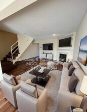 4 unit complex in Lee's Summit, MO - Building Photo - Interior Photo