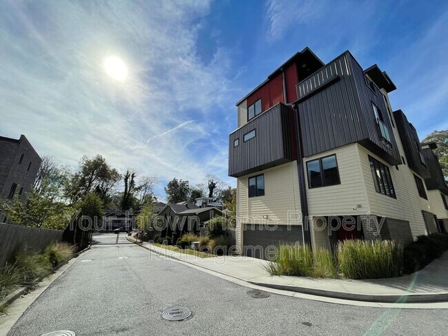 504 Rankin St NE in Atlanta, GA - Building Photo - Building Photo