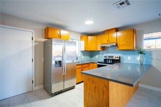 51 Oklahoma Dr in Henderson, NV - Building Photo - Building Photo