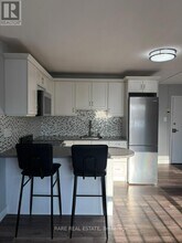 253 Augusta Ave in Toronto, ON - Building Photo - Building Photo