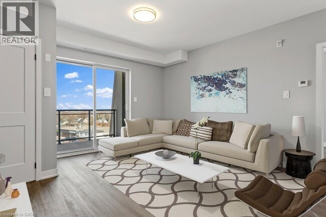 property at 5002 King St