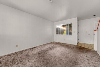 2650 Plumas St in Reno, NV - Building Photo - Building Photo