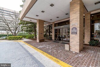 3713 S George Mason Dr in Falls Church, VA - Building Photo - Building Photo