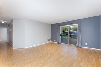 2396 Quarterback Ct in Ypsilanti, MI - Building Photo - Building Photo