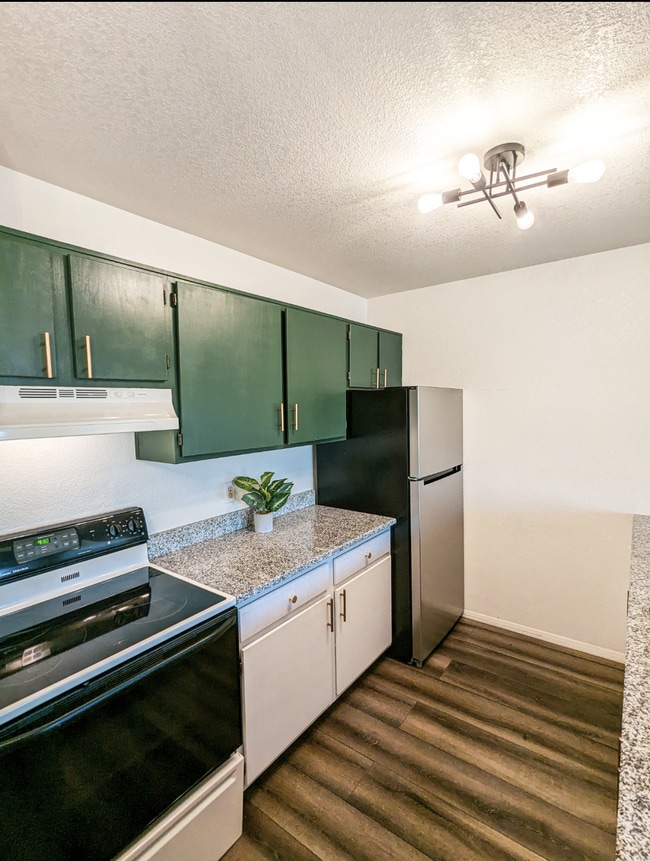 4100 E Mission Ln, Unit D