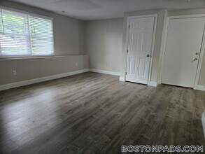 4516 N Main St in Fall River, MA - Building Photo - Building Photo