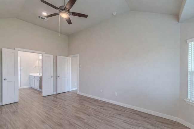 property at 21606 Wave Holw Dr