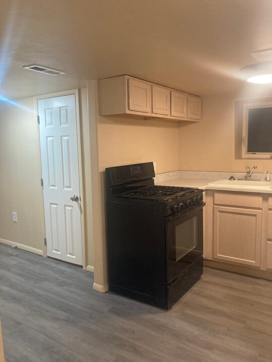 902 Ouray Ave, Unit 4 in Grand Junction, CO - Foto de edificio