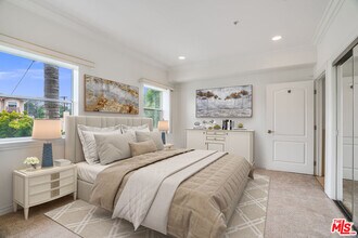 3328 Oakhurst Ave in Los Angeles, CA - Building Photo - Building Photo