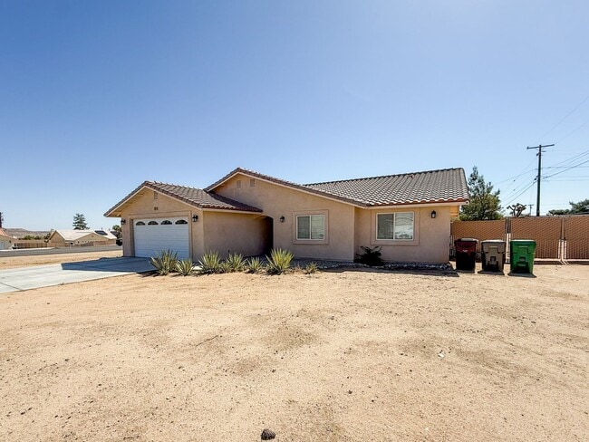 7315 La Habra Ave in Yucca Valley, CA - Building Photo - Building Photo