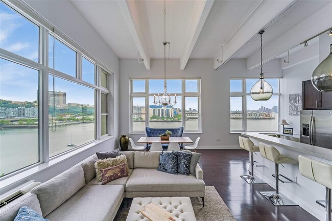property at 1500 Hudson St