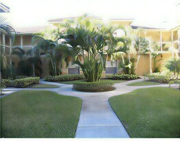 4767 Via Palm Lakes, Unit 201 in West Palm Beach, FL - Building Photo