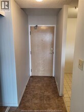 515 Riverside Dr W in Windsor, ON - Building Photo - Building Photo