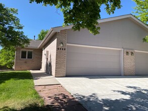 2325 Northbrook Dr in Fort Collins, CO - Building Photo - Building Photo