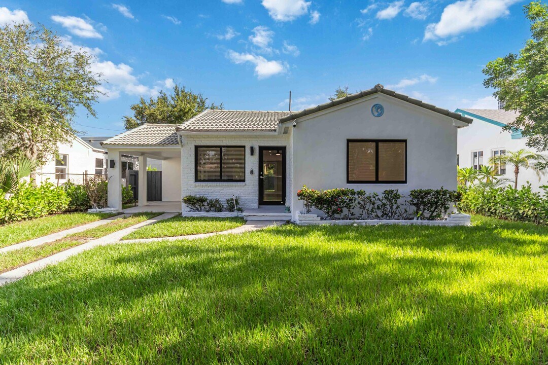 431 52nd St in West Palm Beach, FL - Building Photo