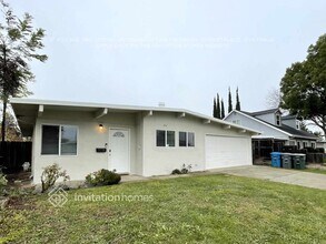 316 Grape St in Vacaville, CA - Foto de edificio - Building Photo