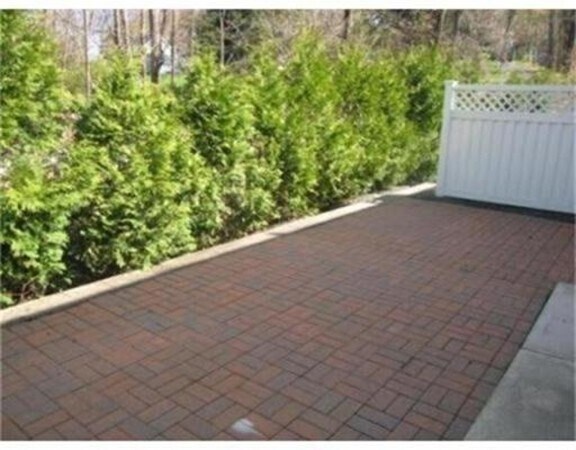 1 Leon Dr in Spencer, MA - Building Photo - Building Photo