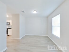 10122 Cerritos dr, Unit C in Cut And Shoot, TX - Building Photo - Building Photo