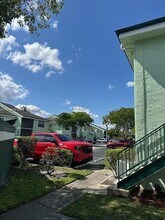 4032 NW 87th Ave in Sunrise, FL - Building Photo - Building Photo