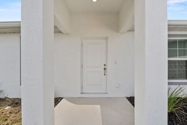 2801 50th St SW in Lehigh Acres, FL - Foto de edificio - Building Photo