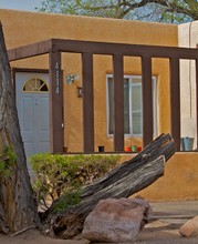 Plaza Del Sol Apartments in Albuquerque, NM - Building Photo - Building Photo