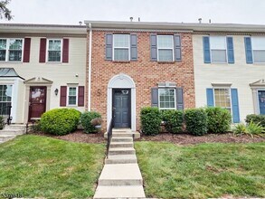 3705 Pinhorn Dr in Bridgewater, NJ - Building Photo - Building Photo