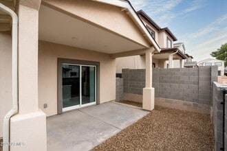 720 E Mingus Ave in Cottonwood, AZ - Foto de edificio - Building Photo