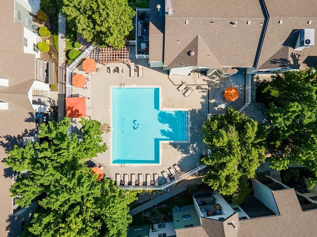 Cottonwood Apartments in Salt Lake City, UT - Building Photo - Building Photo