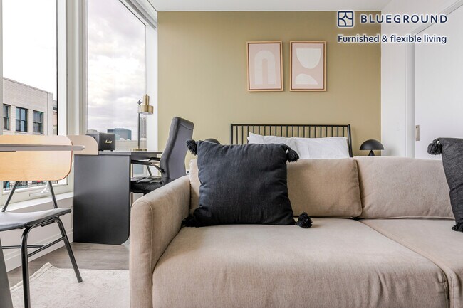 1000 S Michigan Ave in Chicago, IL - Building Photo - Building Photo