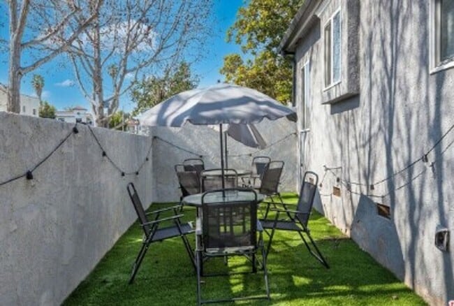 1488 S Durango Ave in Los Angeles, CA - Foto de edificio - Building Photo