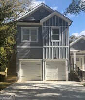222 Taylor Cir in Palmetto, GA - Building Photo