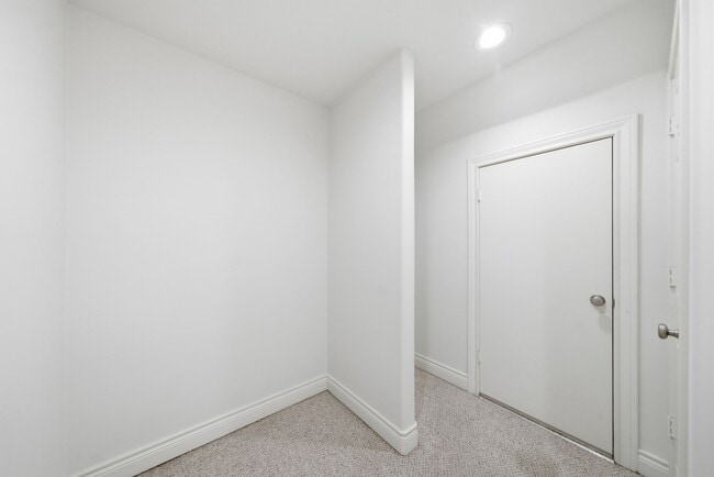 property at 3243 N Pemberton Cir Dr