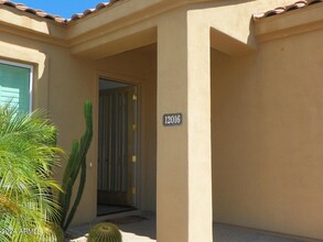 12016 E Bella Vista Dr in Scottsdale, AZ - Foto de edificio - Building Photo