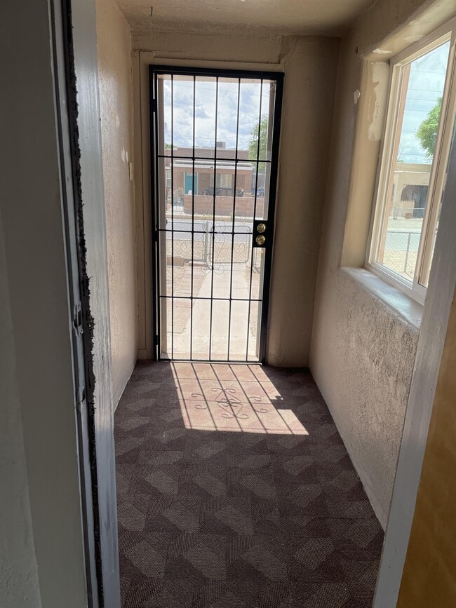1924 Edith Blvd SE in Albuquerque, NM - Building Photo - Building Photo