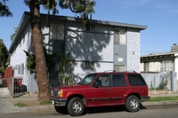 2223 E Spaulding St in Long Beach, CA - Foto de edificio - Building Photo