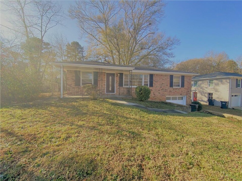 3008 Nursery Rd SE in Smyrna, GA - Building Photo