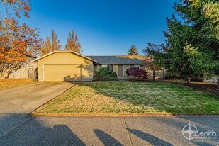 1401 SE Park Crest Ave in Vancouver, WA - Building Photo